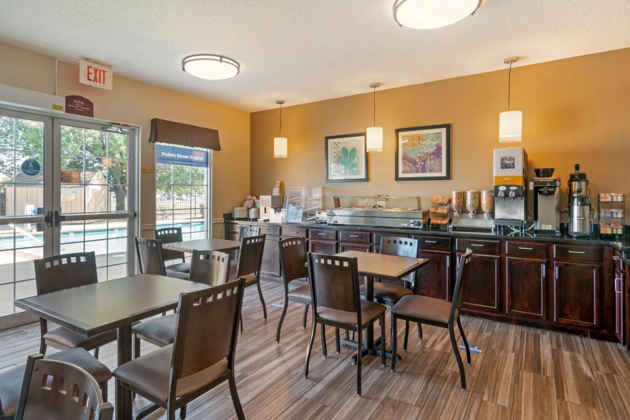 Best Western Governors Inn And Suites Wichita Dış mekan fotoğraf